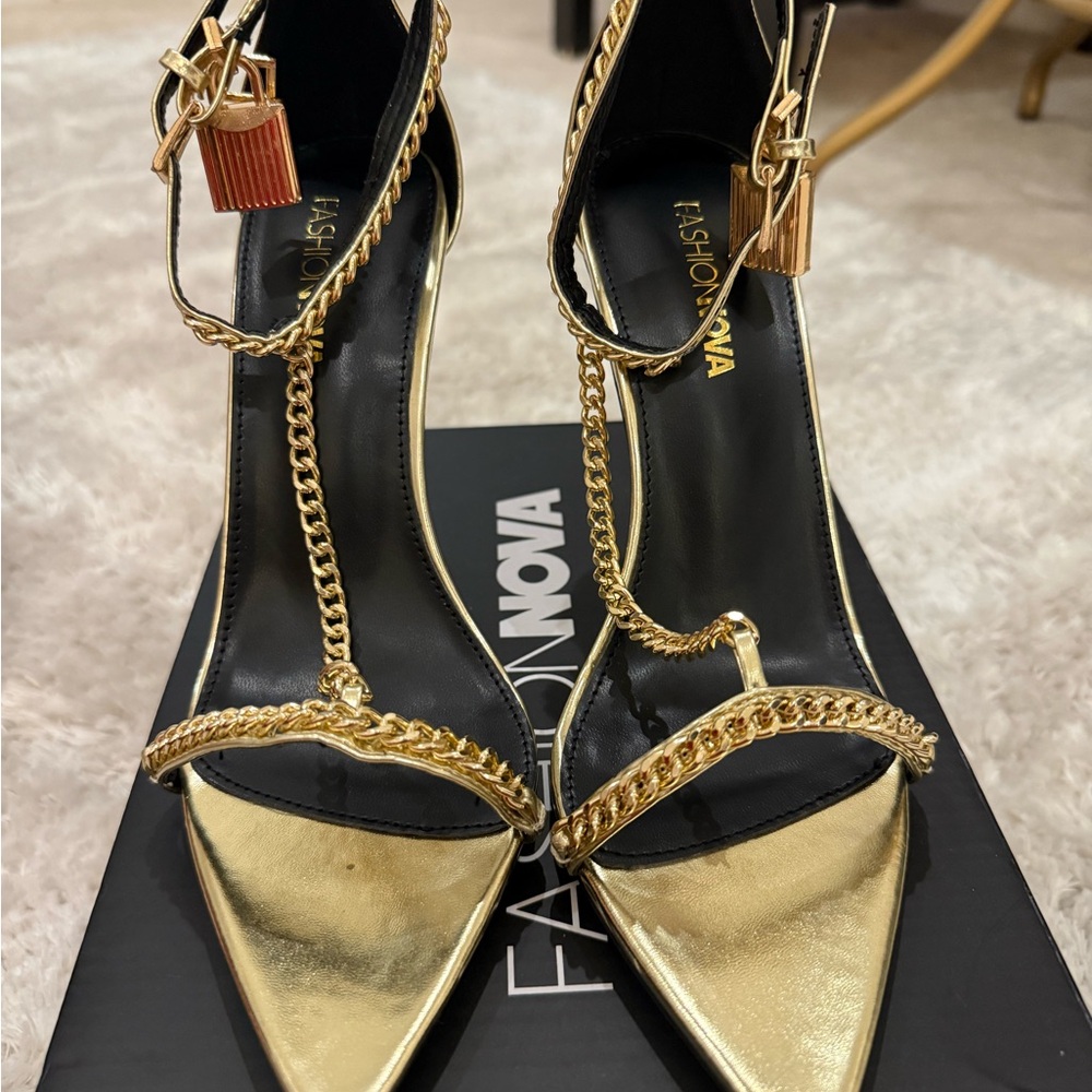 Fashion Nova Black and Gold Chain Heels